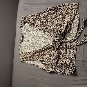 Shein curve 2xl leopard tank that ties in the front